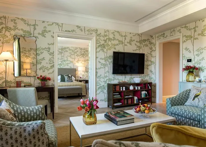 Rocco Savoy Floransa