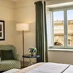 Rocco Savoy Szálloda 5*