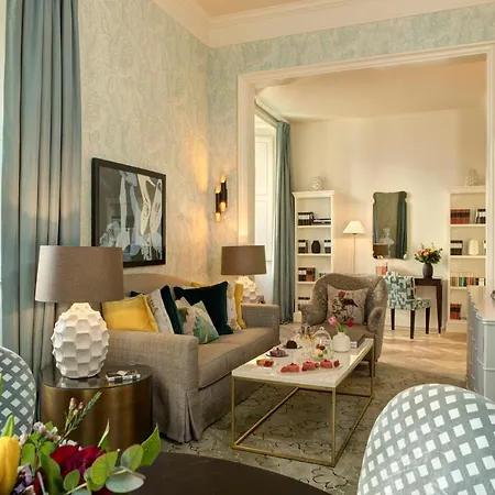 Hotell Rocco Savoy