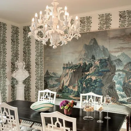Отель Rocco Savoy 5*